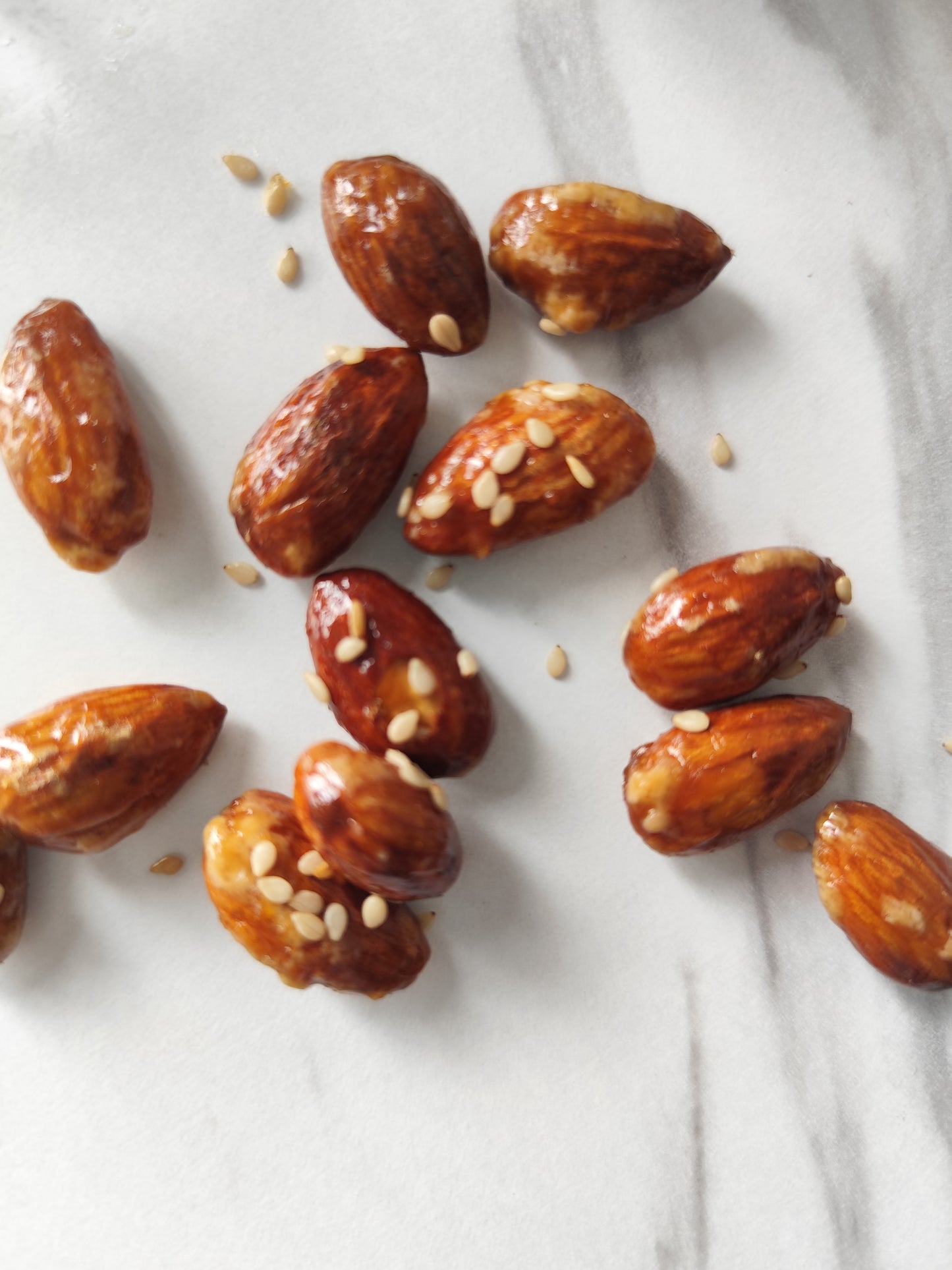 Caramelised Almonds with Roasted Sesame Seeds